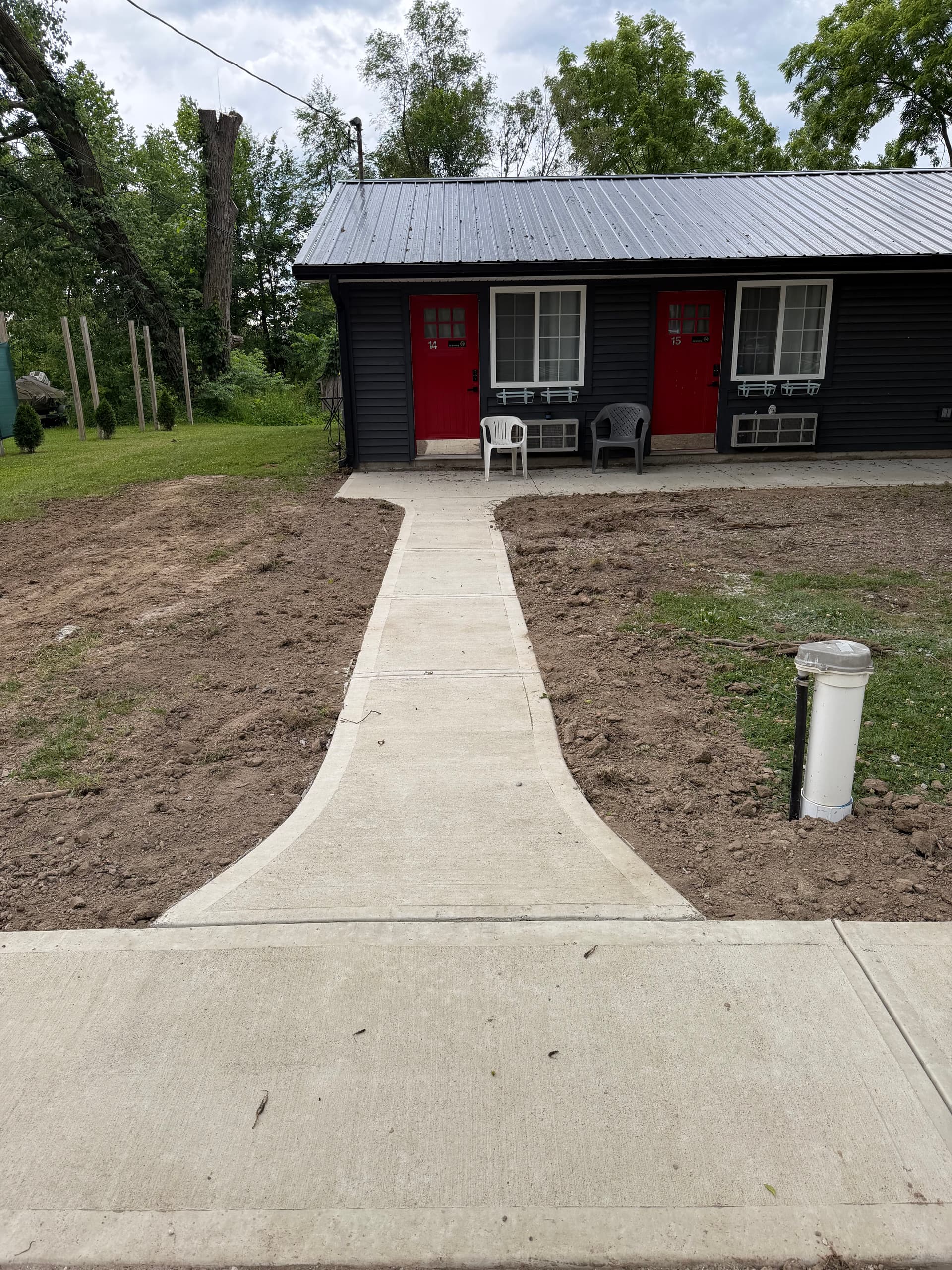 Gallery photos for Fresh Concrete Sidewalks That Actually Get the Job Done: Image #5